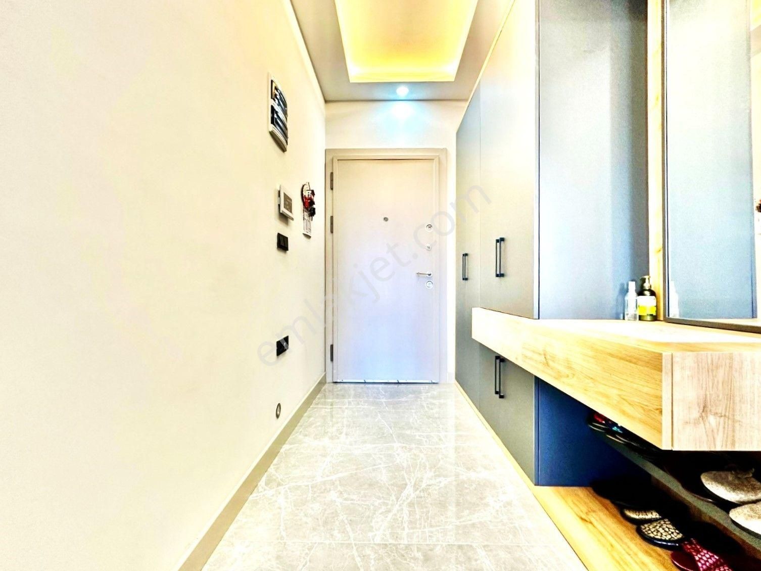 Aygül'den Akçay'da Şık Tasarımlı Deprem Etütlü Ara Kat Asansörlü Ayrı Mutfaklı 2+1acil Satılık Daire - Görsel 21