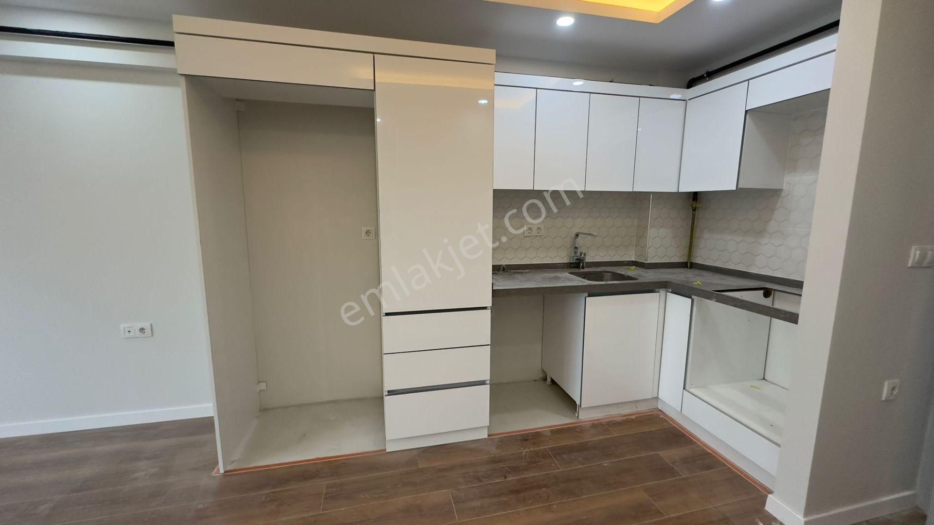 Başokur'dan Bahçelievler Siyavuşpaşa Mh. Yeni Binada Kiralık 2+1 - Görsel 5