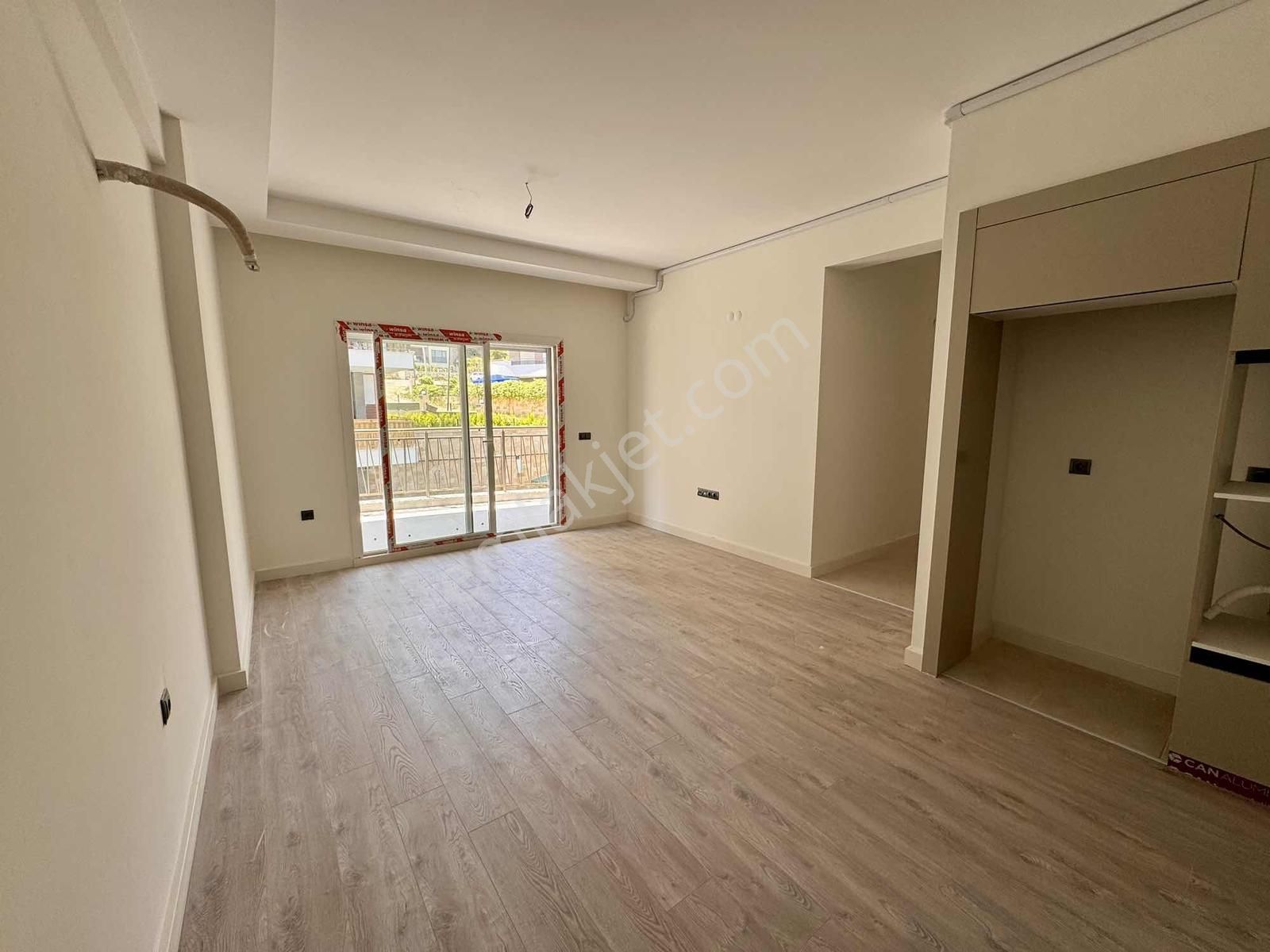 Kuşadasında Satılık Doğalgazlı Sıfır Site İçi 2+1 Daireler - Görsel 11