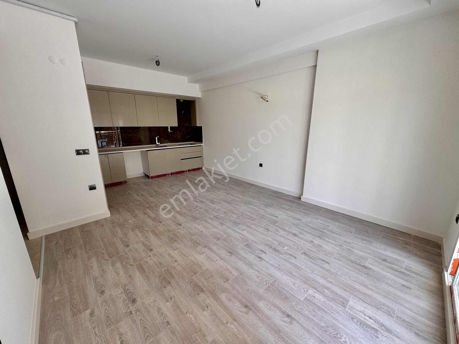 Kuşadasında Satılık Doğalgazlı Sıfır Site İçi 2+1 Daireler - Görsel 5