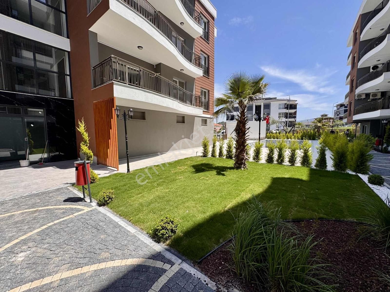 Kuşadasında Satılık Doğalgazlı Sıfır Site İçi 2+1 Daireler - Görsel 33