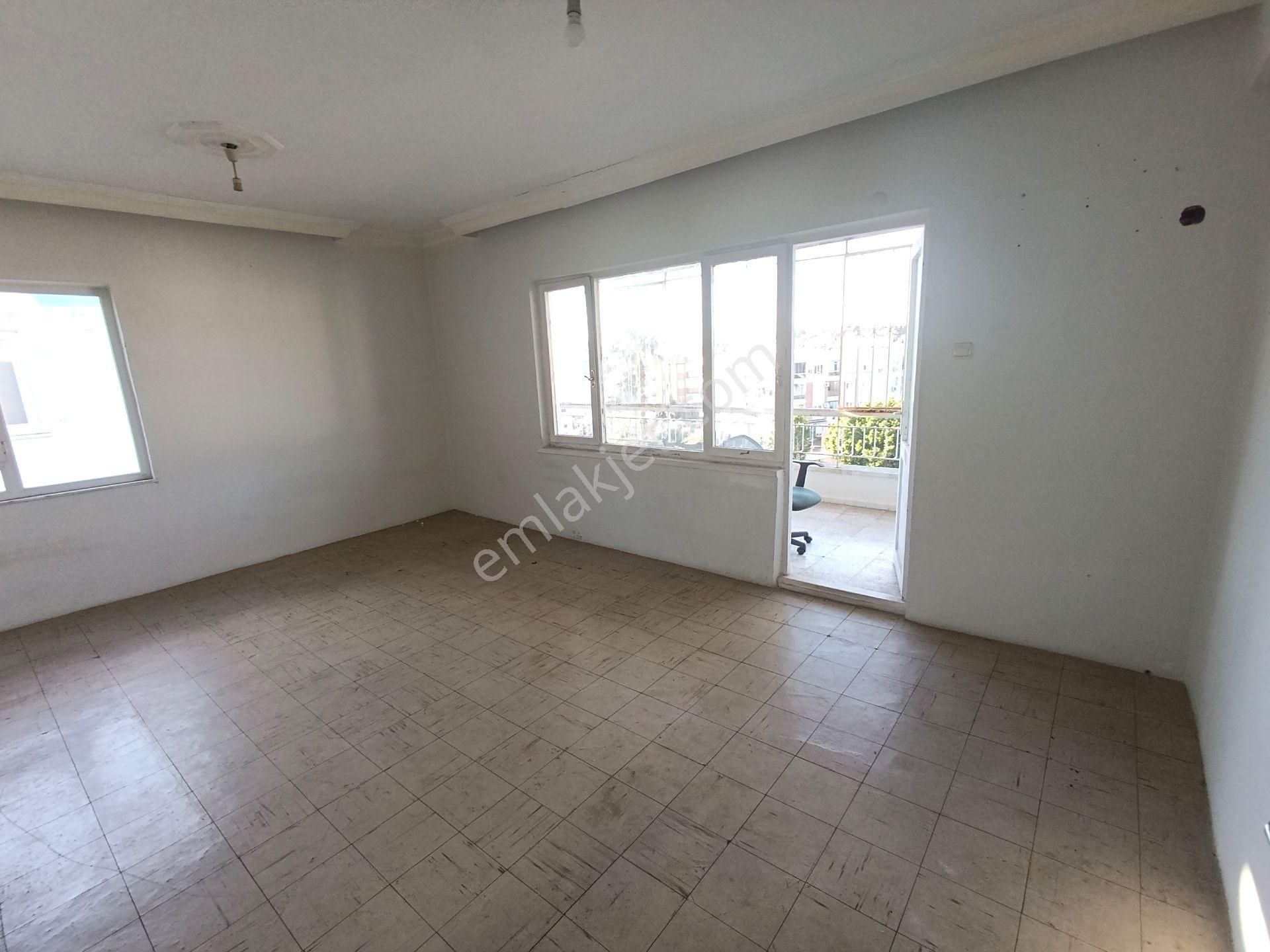 Mevlana Kavşağında 75.yıl Lisesi Ve Büyükşehir Belediyesi Yakını Kiralık Daire - Görsel 3