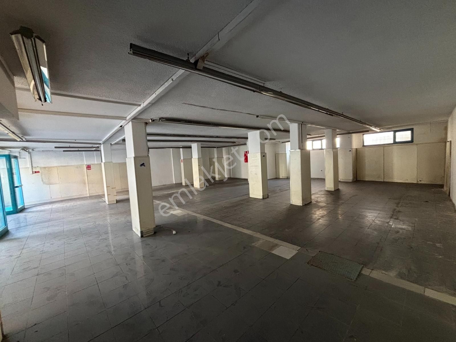 Gıda Çarşısı Yakını Asansörlü Cadde Üzeri 2 Katlı Dükkan - Görsel 11
