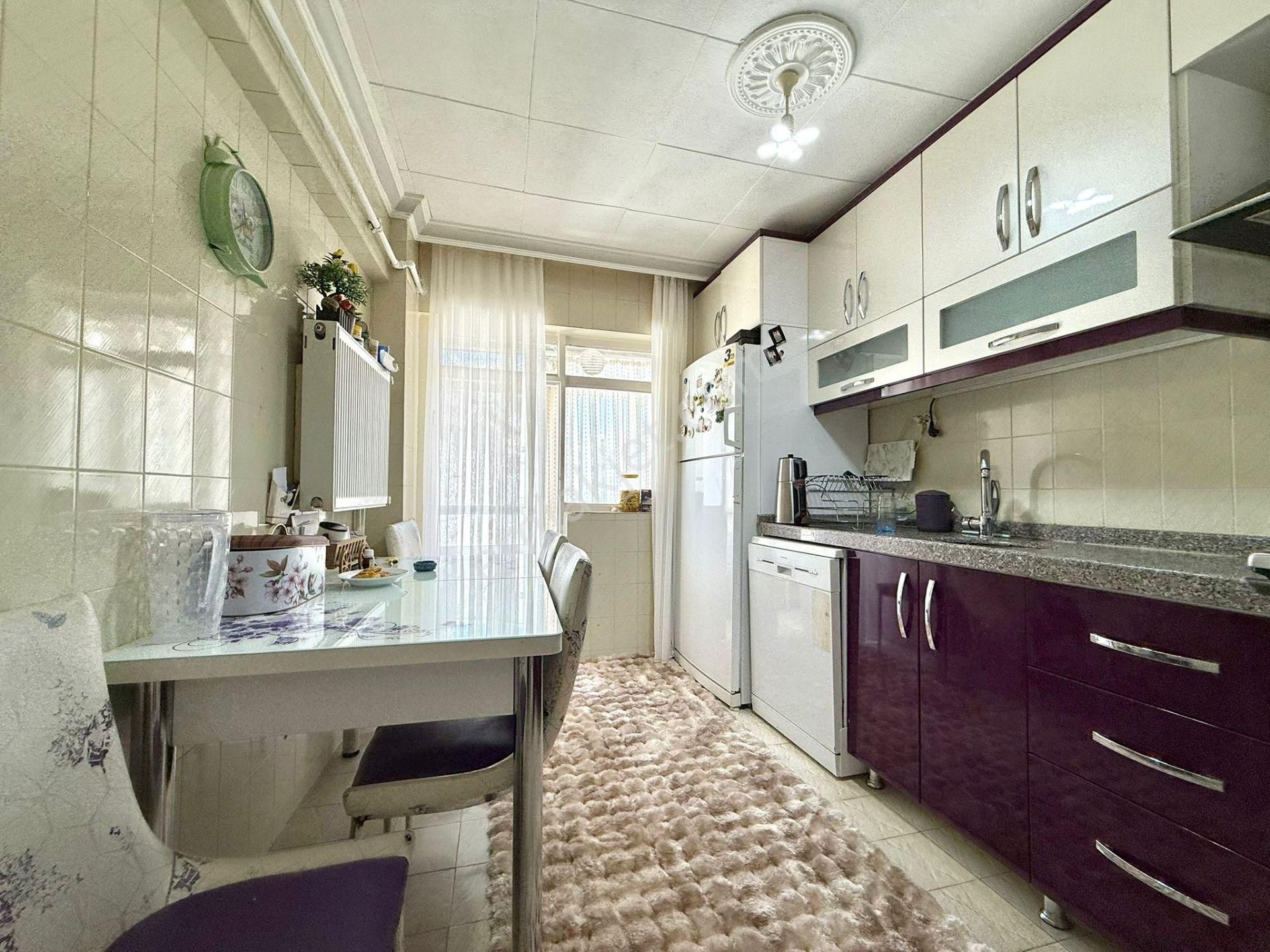 Kalecik Emlak'tan Merkez'de Çarşı İçerisinde Katta Yapılı 3+1 120m²