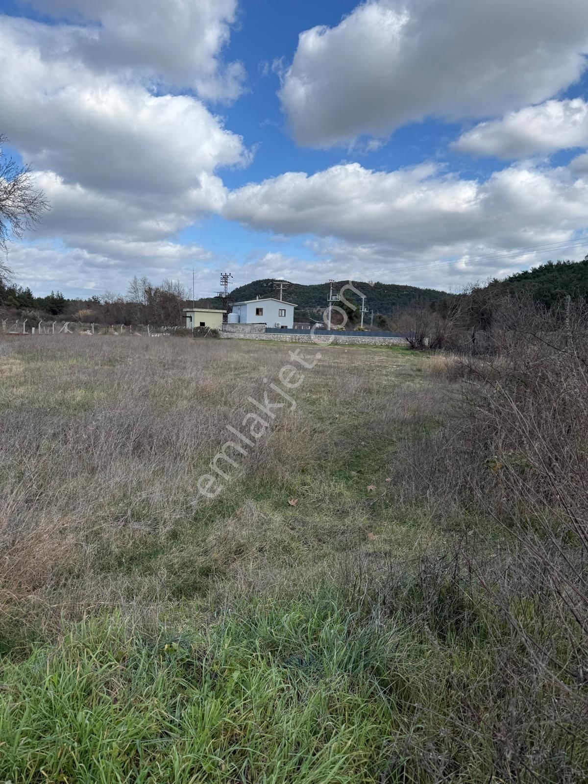 Emin'den Menderes Yeniköy Bahçecik Mevkii Yola Yakın Tarla - Görsel 11