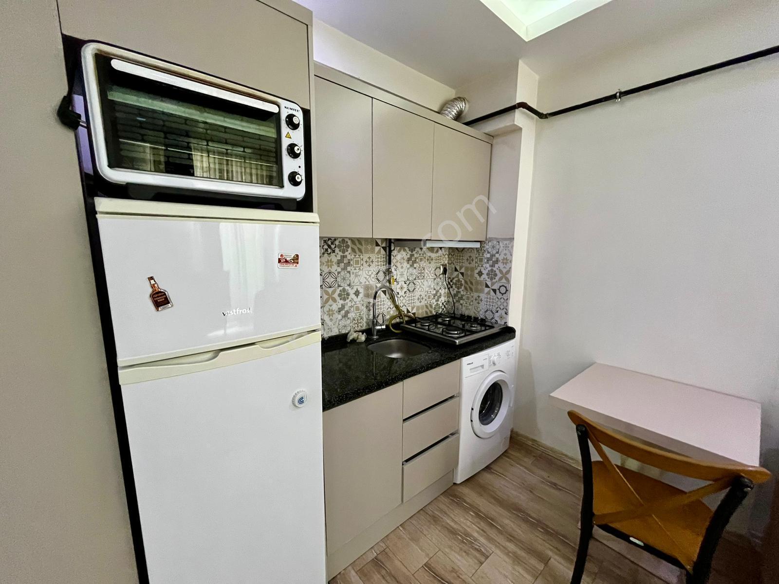 Amazondan Üniversite Civarı Eşyalı 1+1 Kiralık Fırsat Daire !!! - Görsel 16