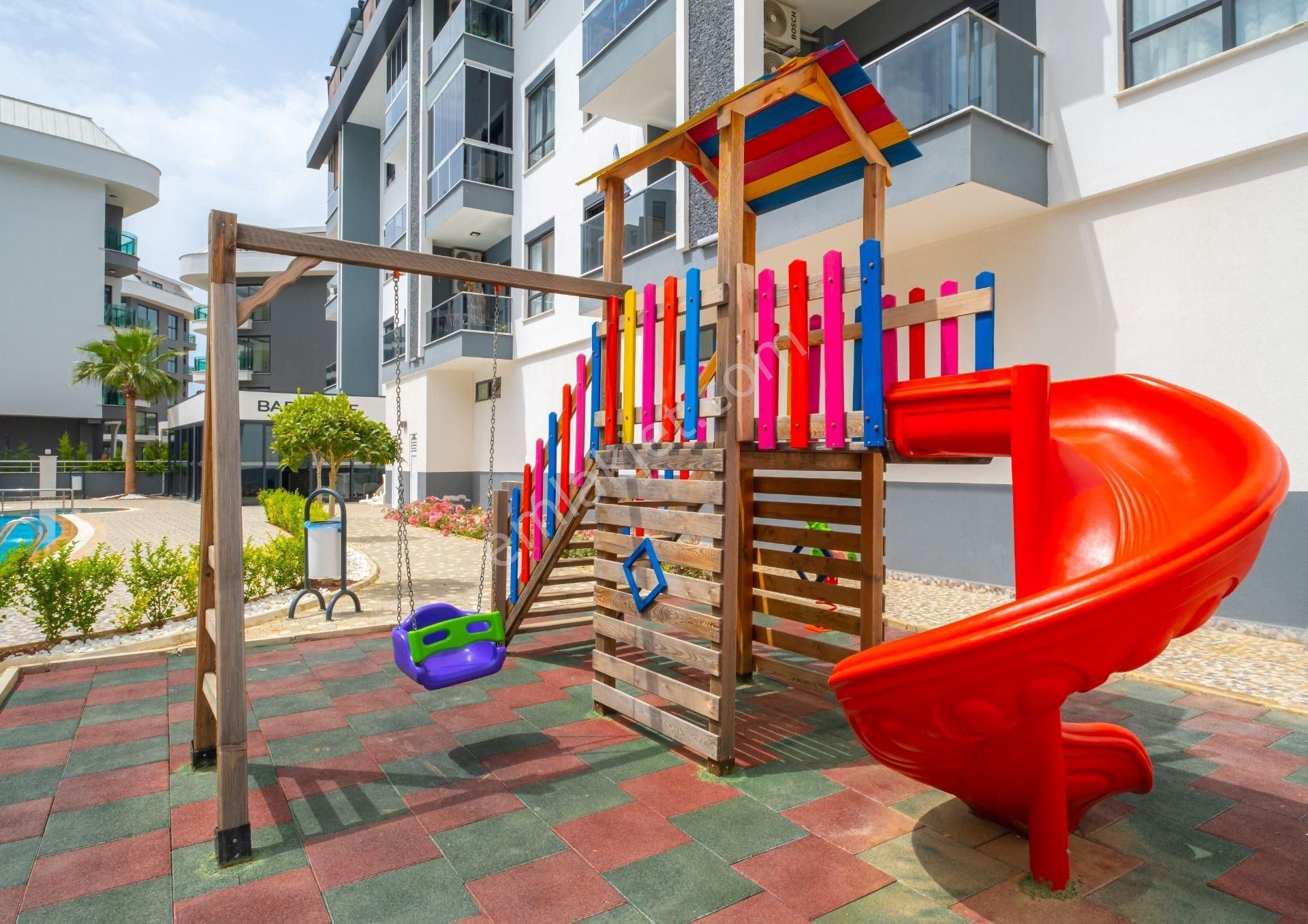 Alanya Oba’da Satılık 3+1 Geniş Daire – Full Eşyalı, Havuz Ve Dağ Manzaralı - Görsel 32