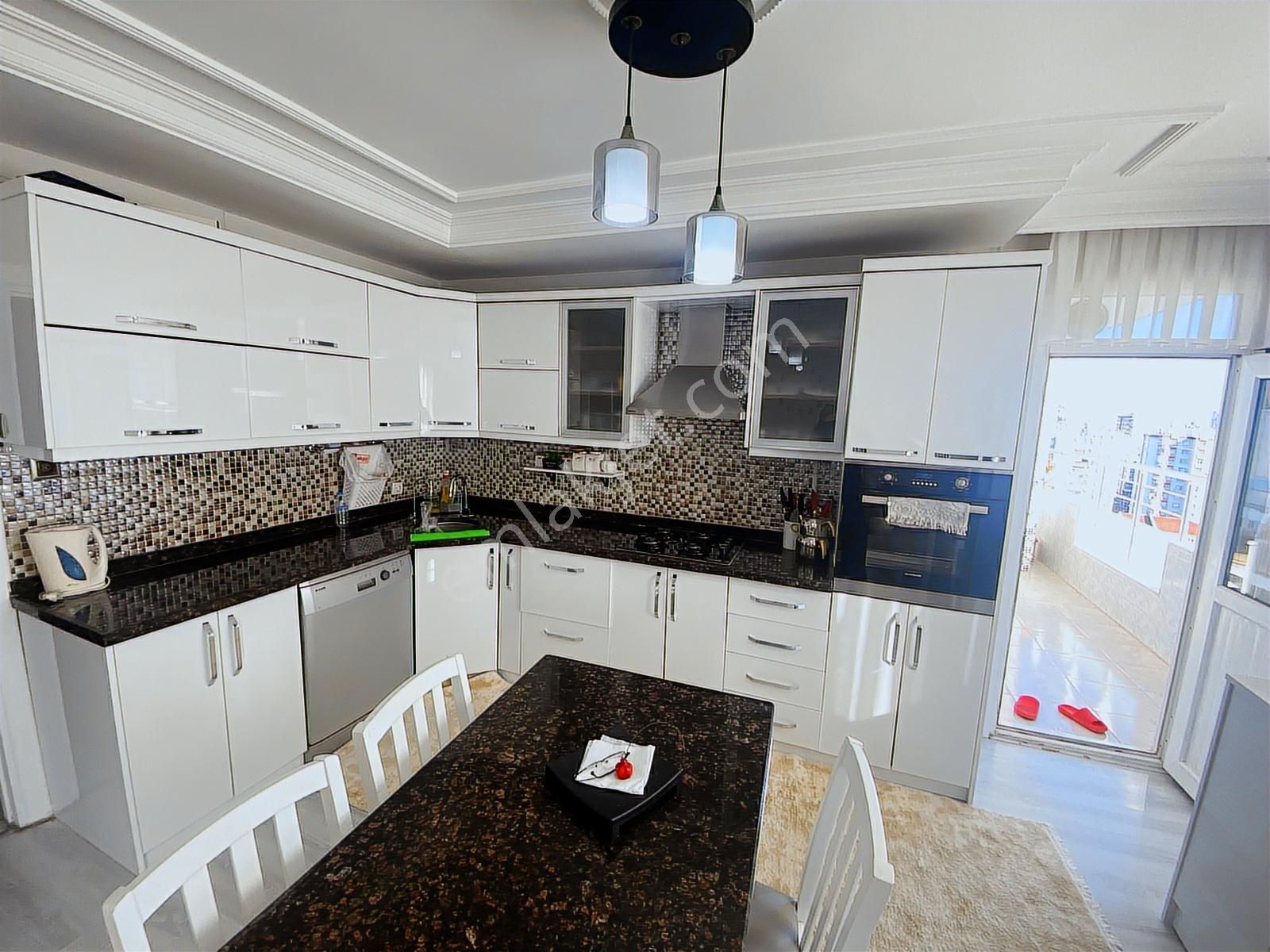 3ev Emlak'tan Yurt Mh. 3+1 Aydınlık Ferah Temiz Satılık Daire