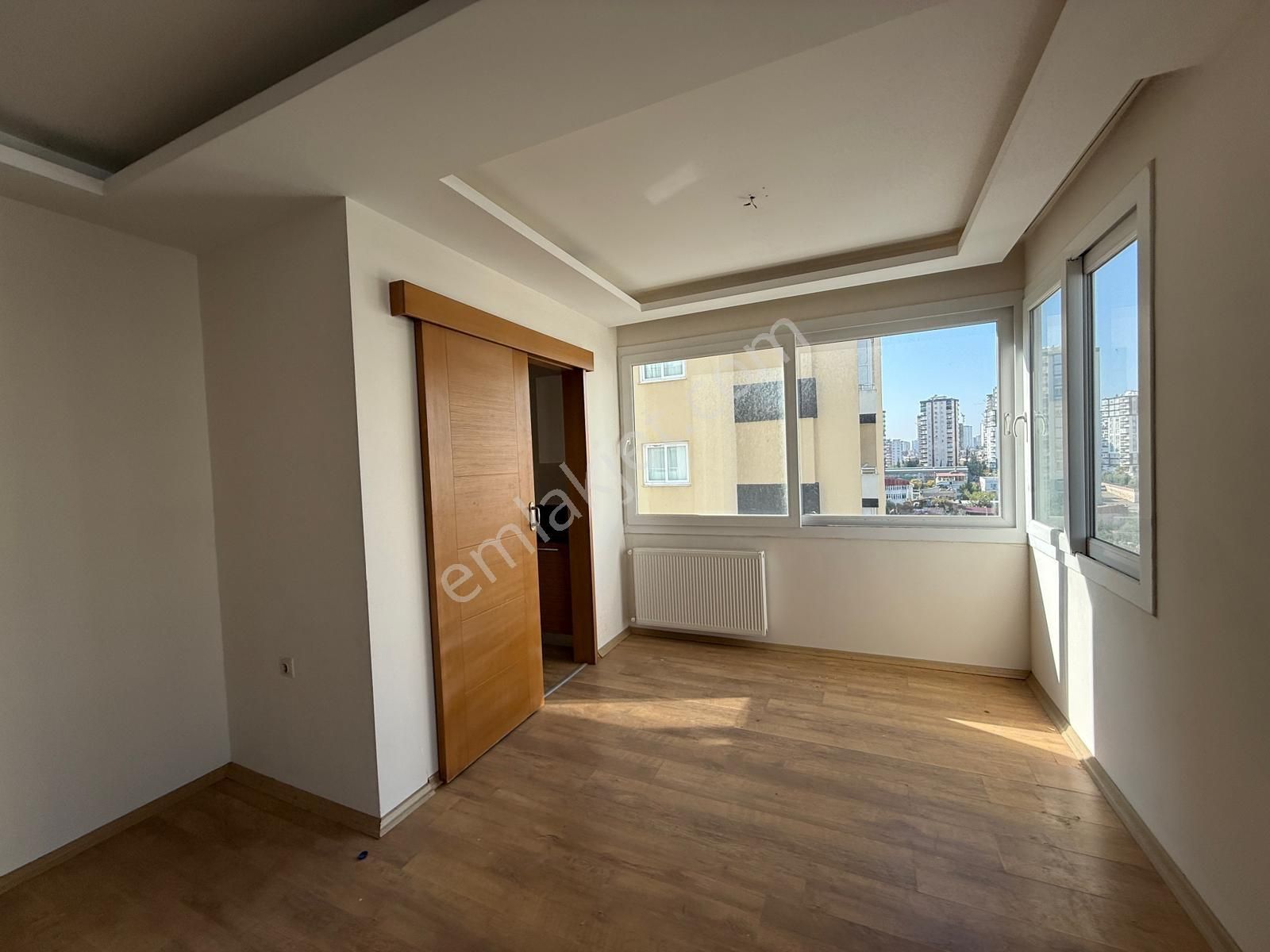 3ev Emlaktan Mavibulvar Metro Durağı Yanı 3+1 Kiralık Daire - Görsel 2