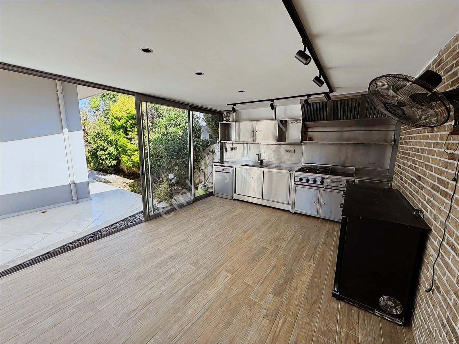 Smarttwıns Alaçatı Özel Havuzlu Bahçeli 4+1 Satılık Müstakil - Görsel 26