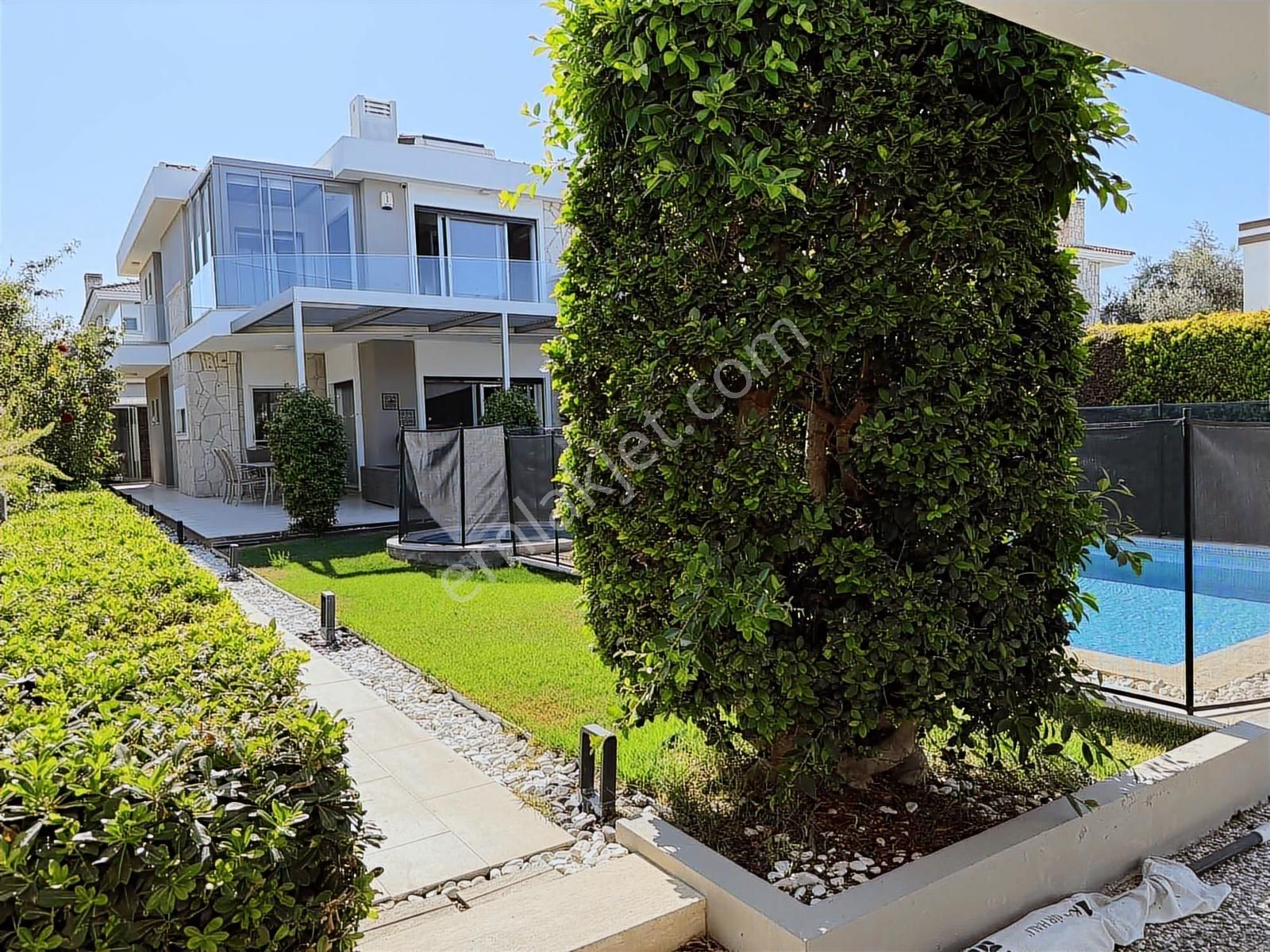 Smarttwıns Alaçatı Özel Havuzlu Bahçeli 4+1 Satılık Müstakil - Görsel 3