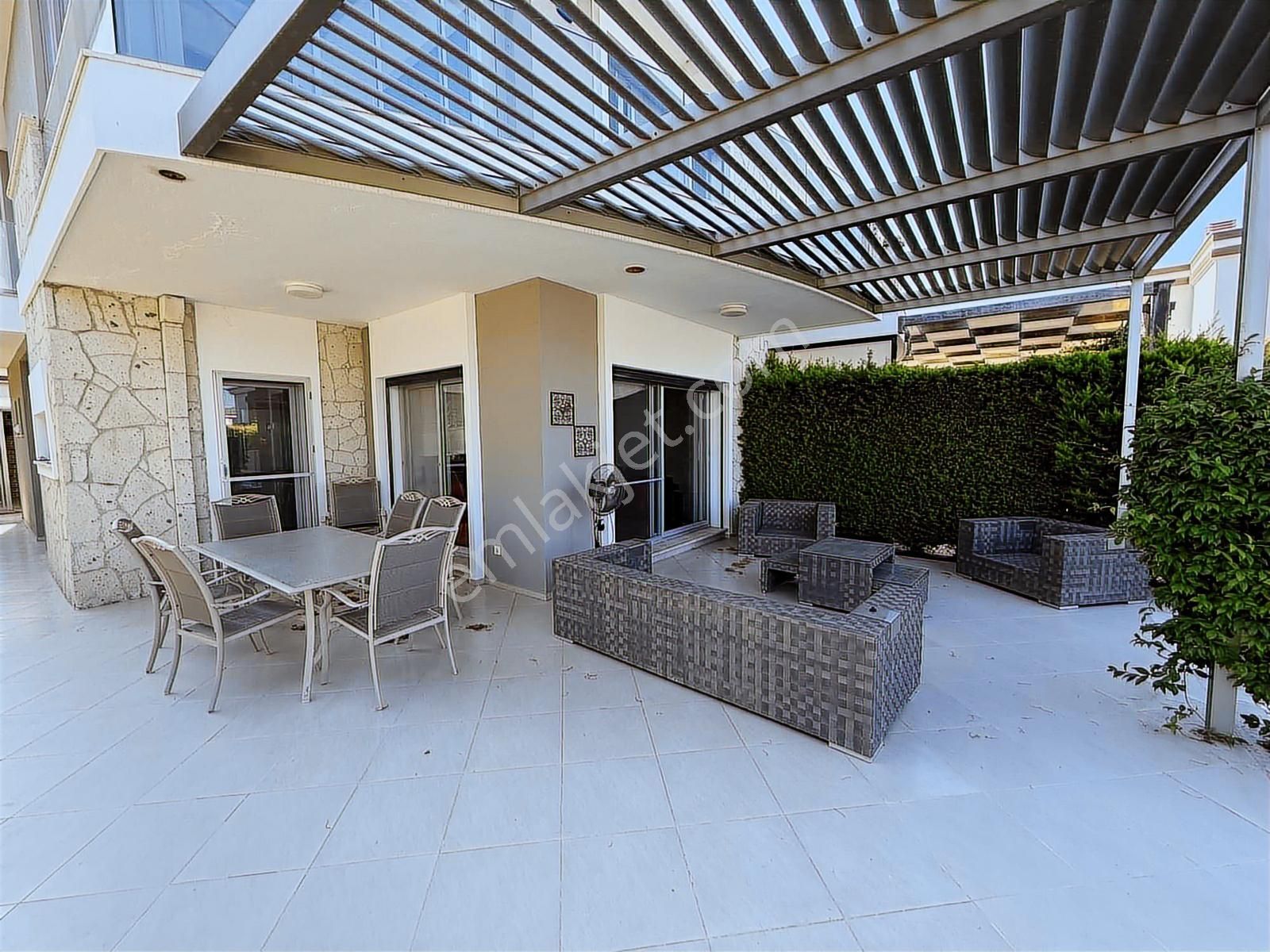 Smarttwıns Alaçatı Özel Havuzlu Bahçeli 4+1 Satılık Müstakil - Görsel 16