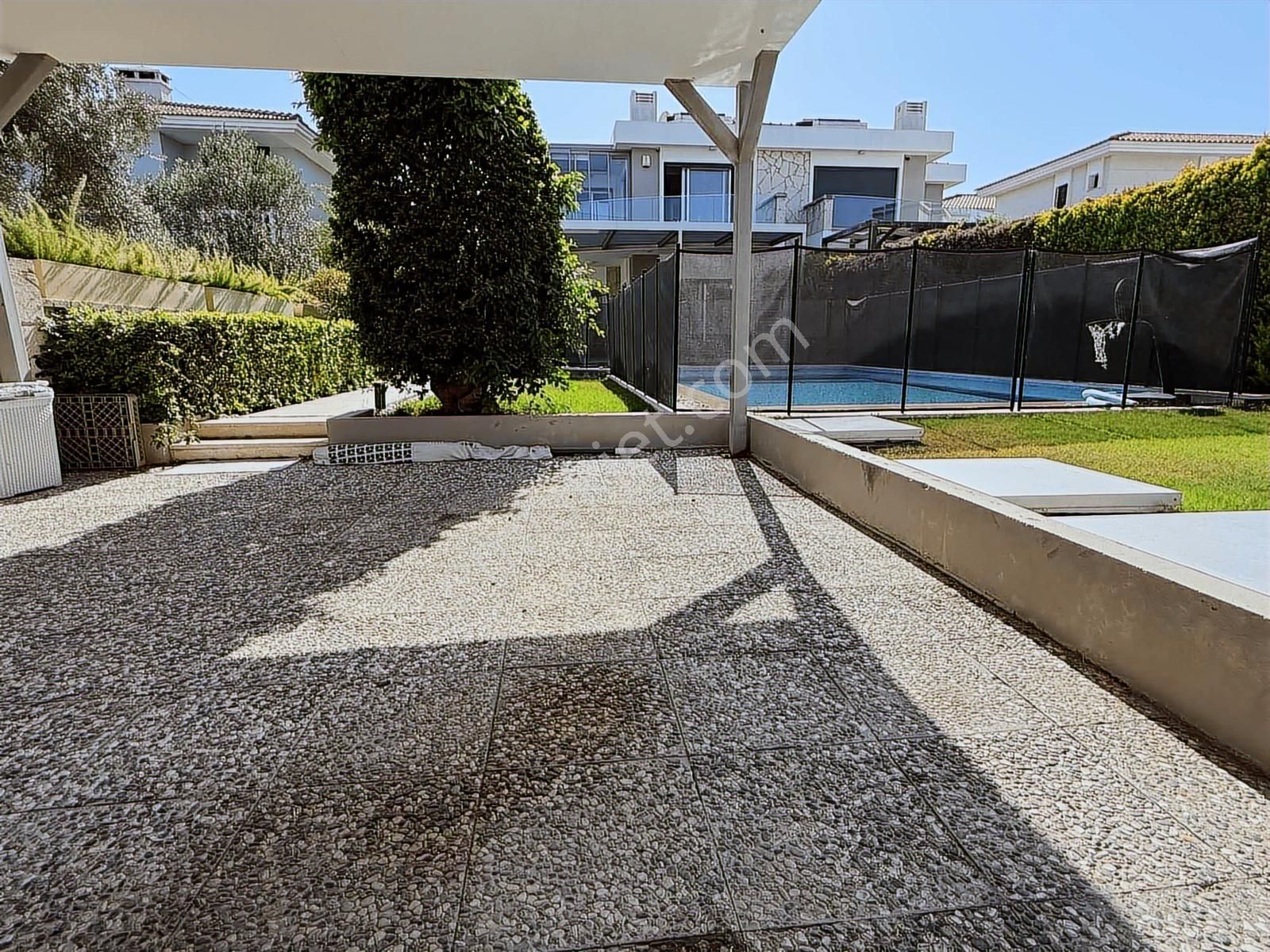 Smarttwıns Alaçatı Özel Havuzlu Bahçeli 4+1 Satılık Müstakil - Görsel 14