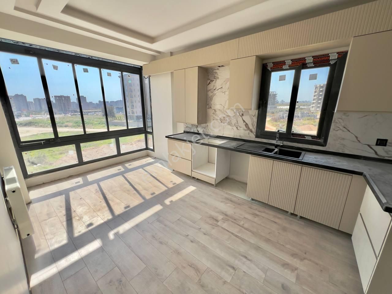 Mersin Mezitli Kuyuluk Gözde Proje 3+1 Satılık Daire - Görsel 2