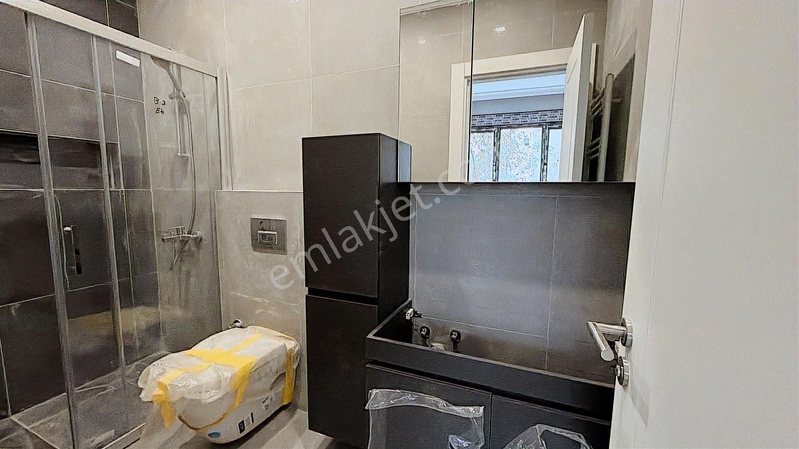 Suadiye'nin En Prestijli Sokağında Sıfır 4+1 Kiralık Daire - Görsel 13