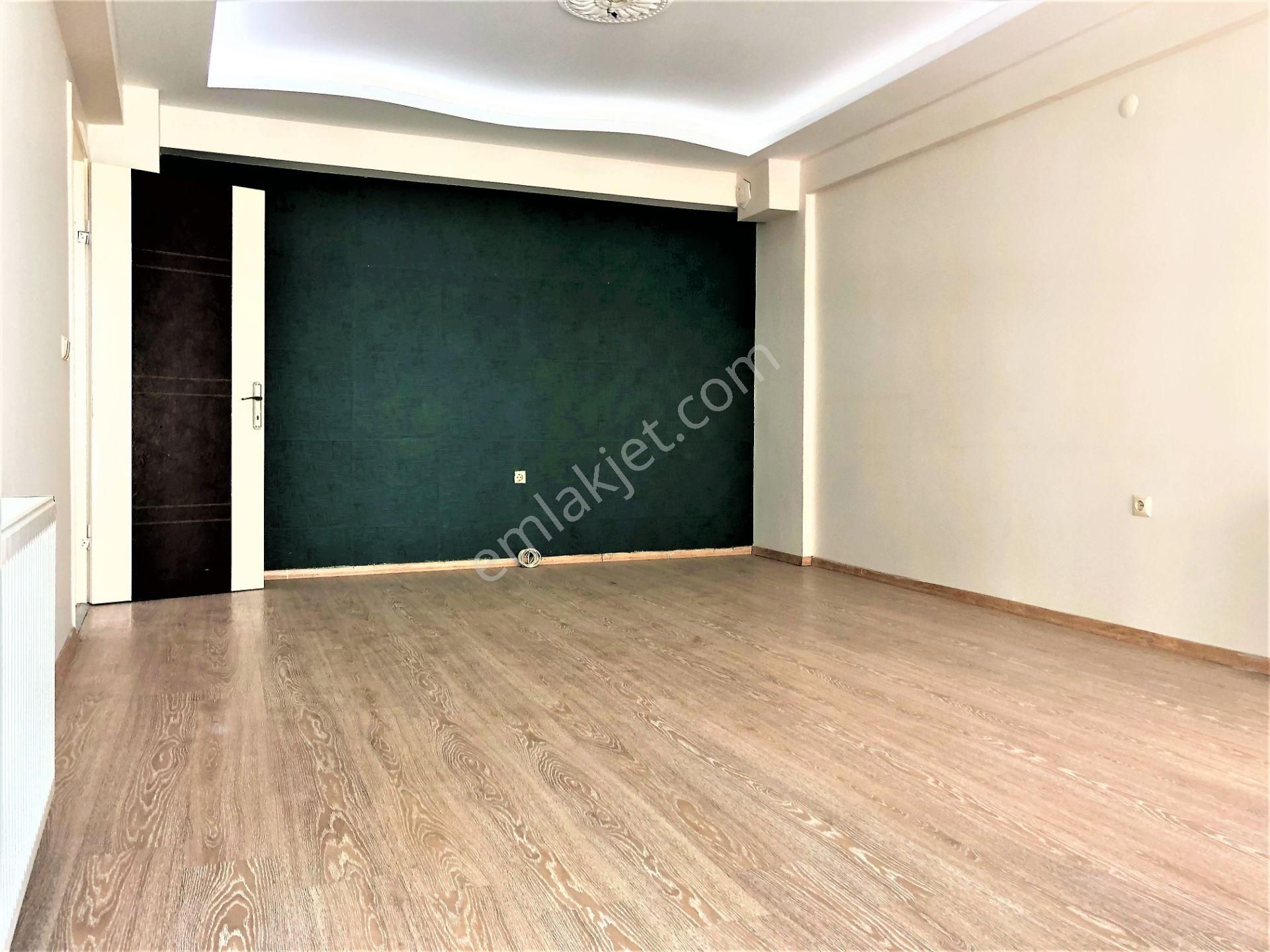 Karşıyaka Şemikler Merkez Balkonlu Genç Binada Kiralık 3+1 Daire - Görsel 10