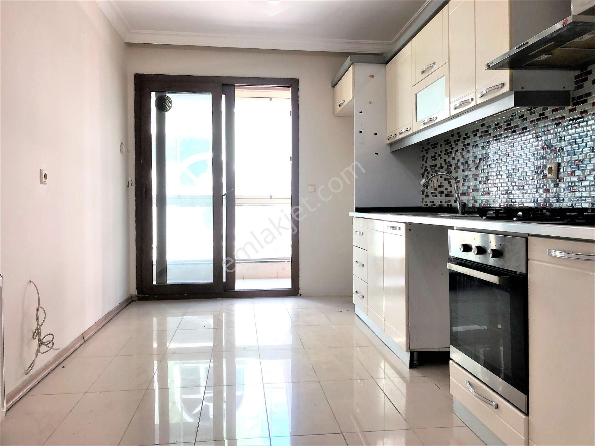 Karşıyaka Şemikler Merkez Balkonlu Genç Binada Kiralık 3+1 Daire - Görsel 18