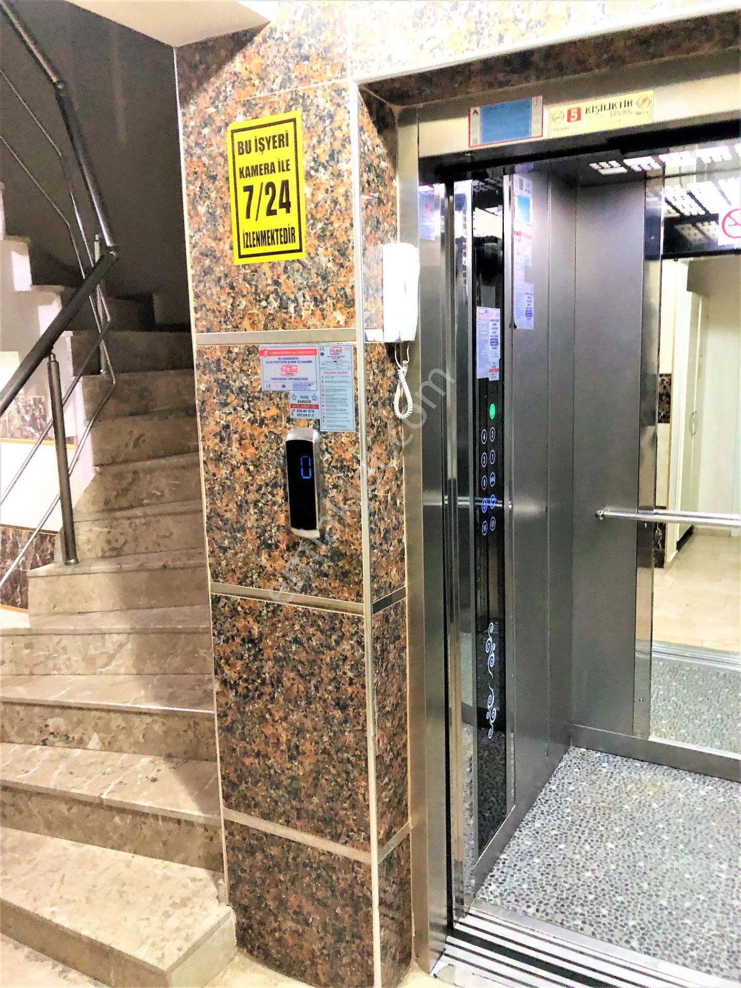 Karşıyaka Şemikler Merkez Balkonlu Genç Binada Kiralık 3+1 Daire - Görsel 6