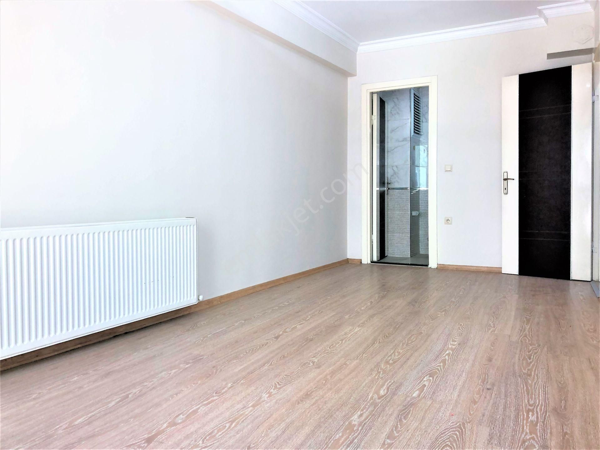 Karşıyaka Şemikler Merkez Balkonlu Genç Binada Kiralık 3+1 Daire - Görsel 22