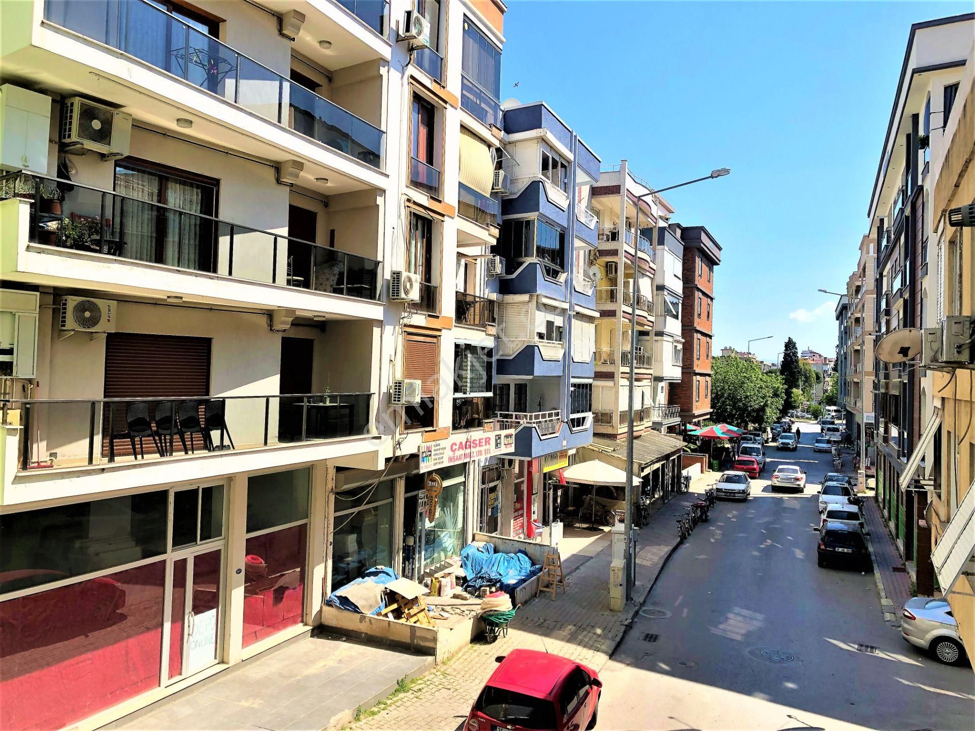 Karşıyaka Şemikler Merkez Balkonlu Genç Binada Kiralık 3+1 Daire - Görsel 15