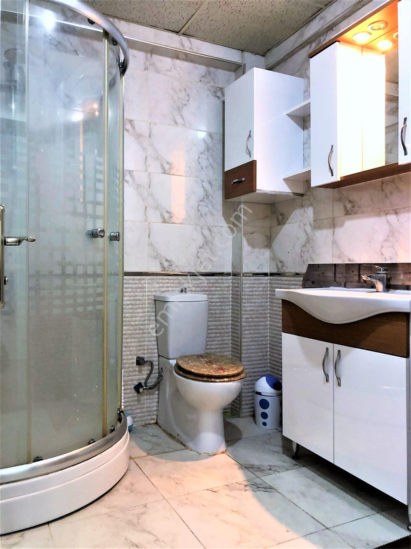 Karşıyaka Şemikler Merkez Balkonlu Genç Binada Kiralık 3+1 Daire - Görsel 23