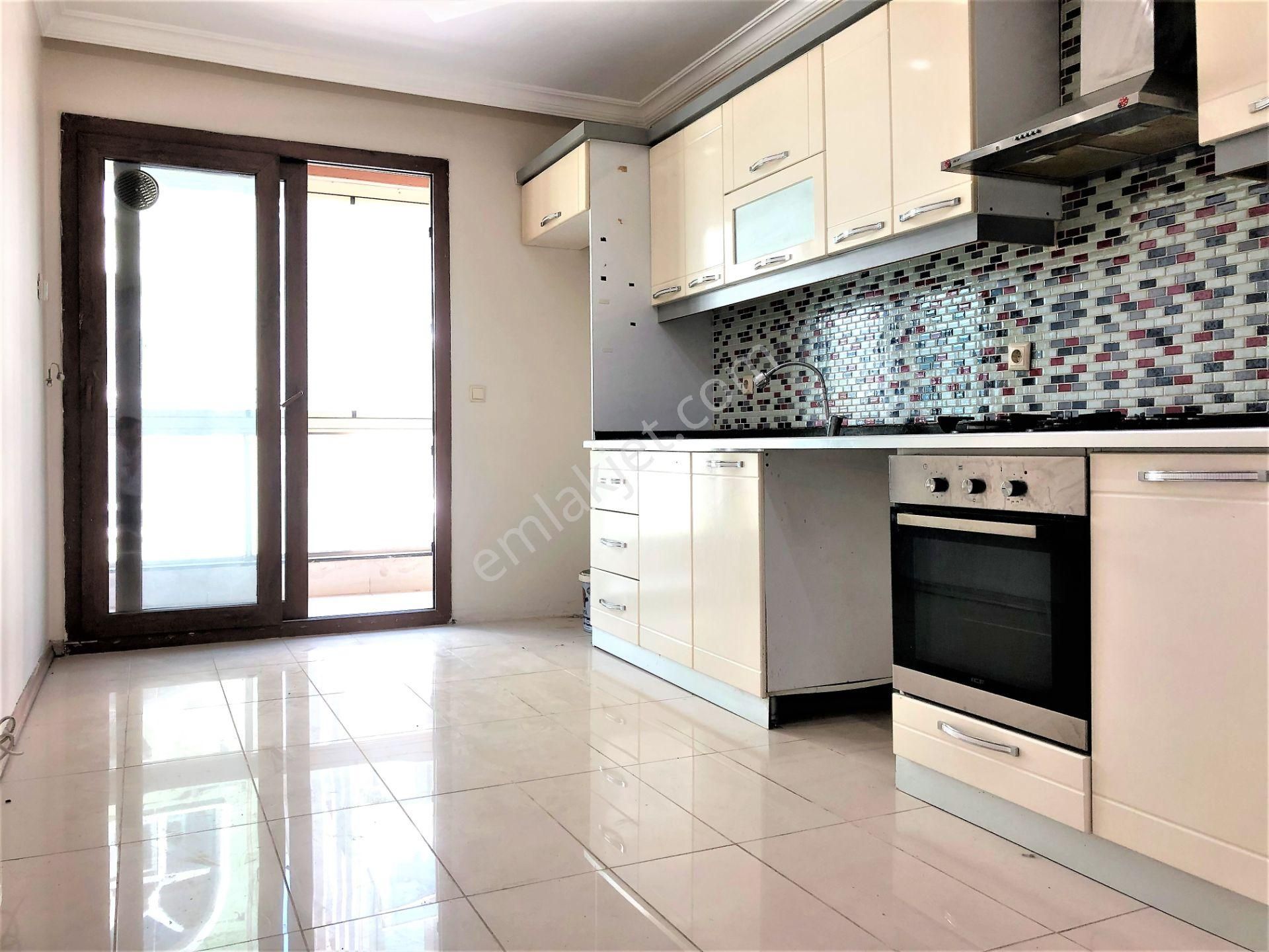 Karşıyaka Şemikler Merkez Balkonlu Genç Binada Kiralık 3+1 Daire - Görsel 16