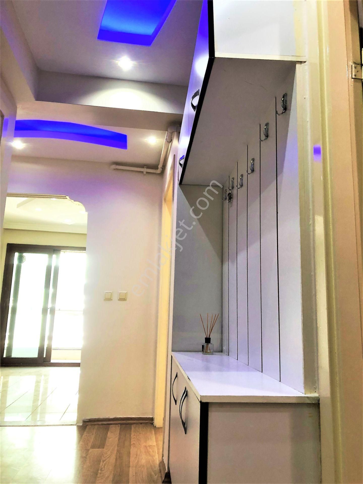 Karşıyaka Şemikler Merkez Balkonlu Genç Binada Kiralık 3+1 Daire - Görsel 28