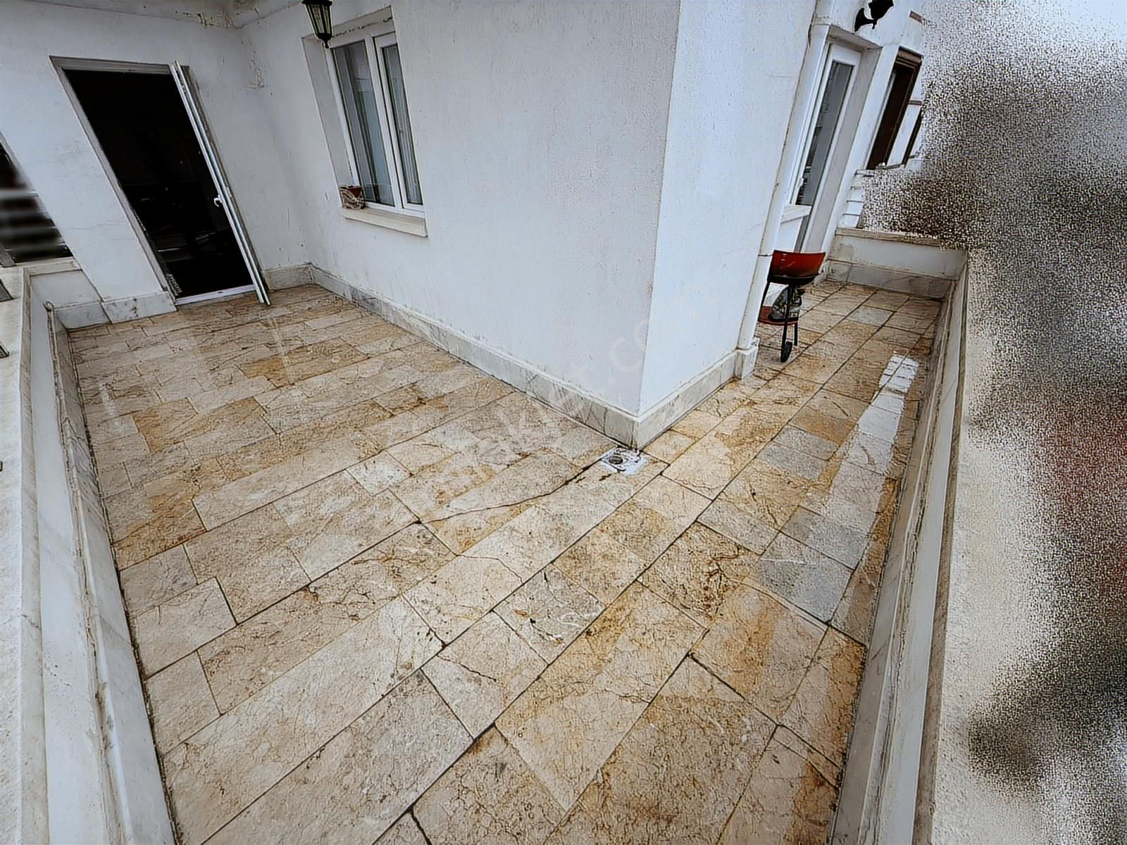 Şehitler Cadde Yakını Asansörlü Panoramik Manzaralı 4+1 Dubleks - Görsel 31