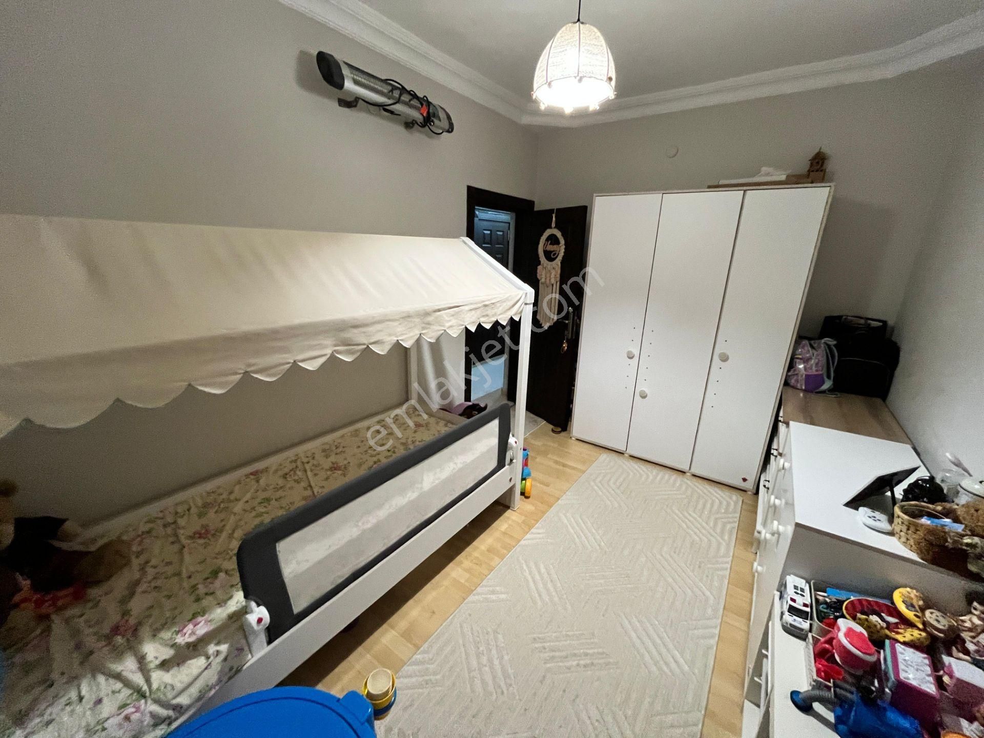 Onur Sitesinde , Arakat D.gazlı Ebv. Banyolu 170 M² 3+1 - Görsel 18