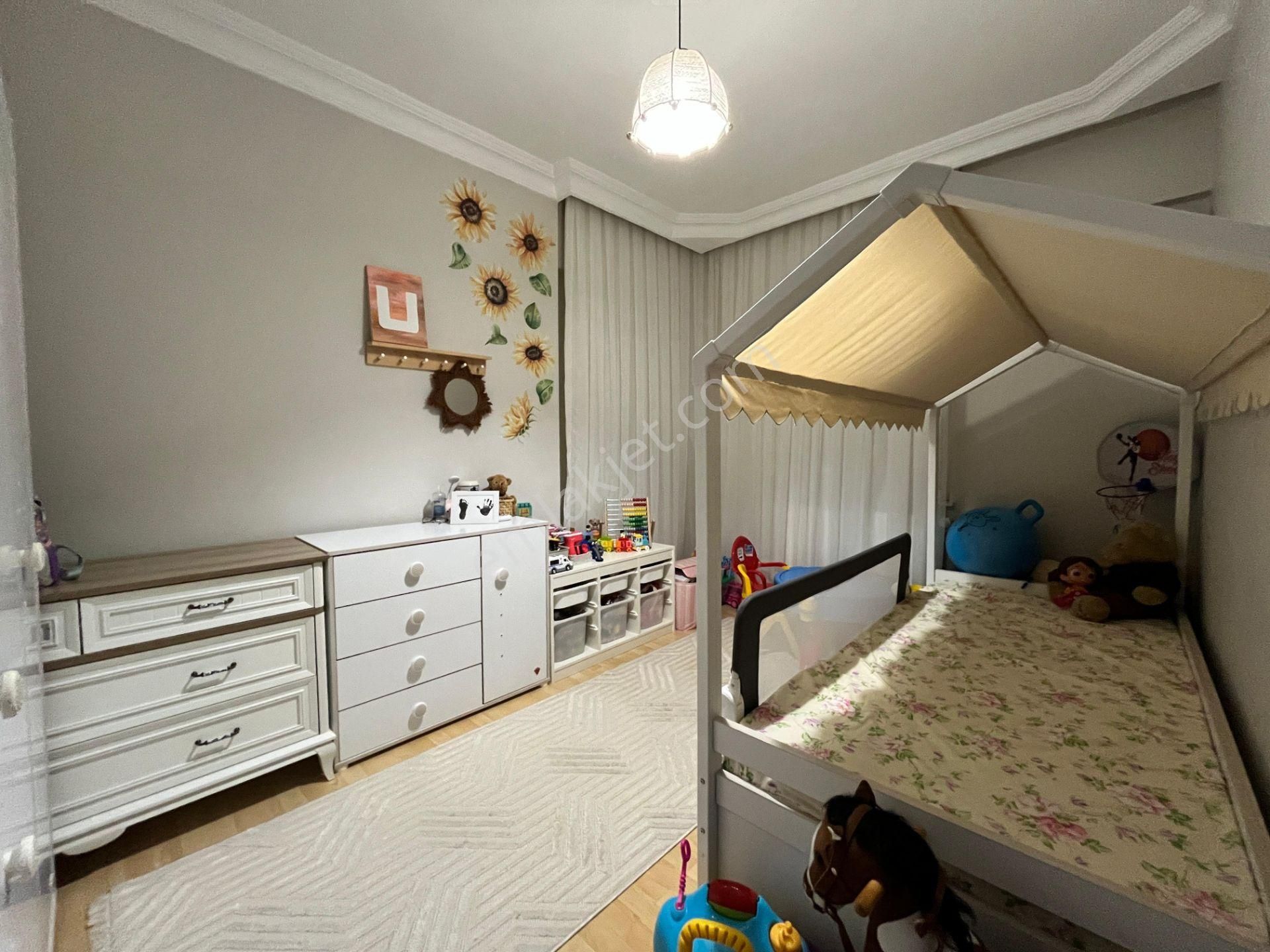 Onur Sitesinde , Arakat D.gazlı Ebv. Banyolu 170 M² 3+1 - Görsel 17