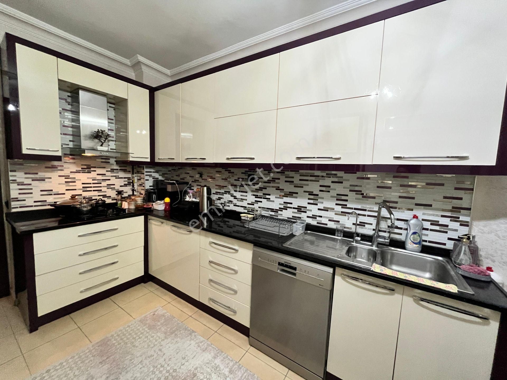 Onur Sitesinde , Arakat D.gazlı Ebv. Banyolu 170 M² 3+1 - Görsel 4