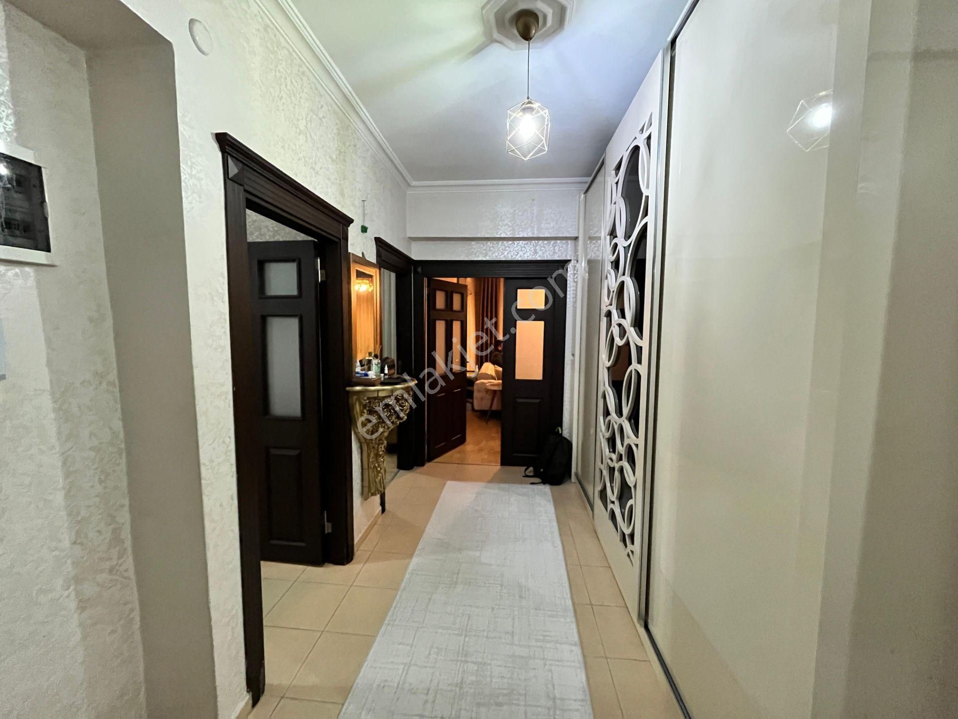 Onur Sitesinde , Arakat D.gazlı Ebv. Banyolu 170 M² 3+1 - Görsel 24