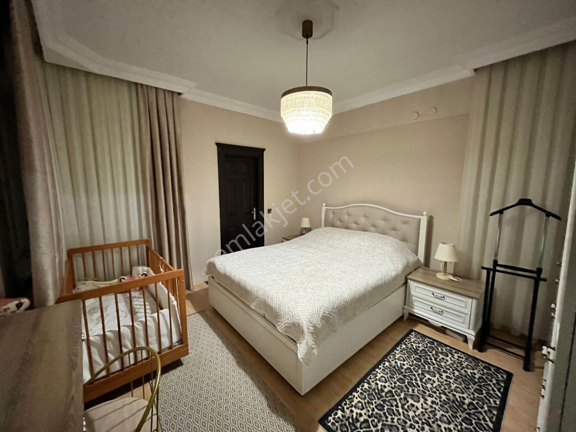 Onur Sitesinde , Arakat D.gazlı Ebv. Banyolu 170 M² 3+1 - Görsel 13