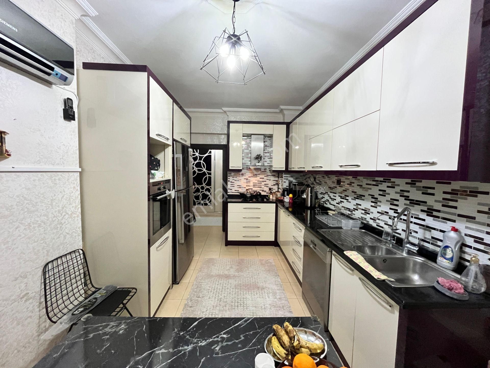 Onur Sitesinde , Arakat D.gazlı Ebv. Banyolu 170 M² 3+1 - Görsel 2