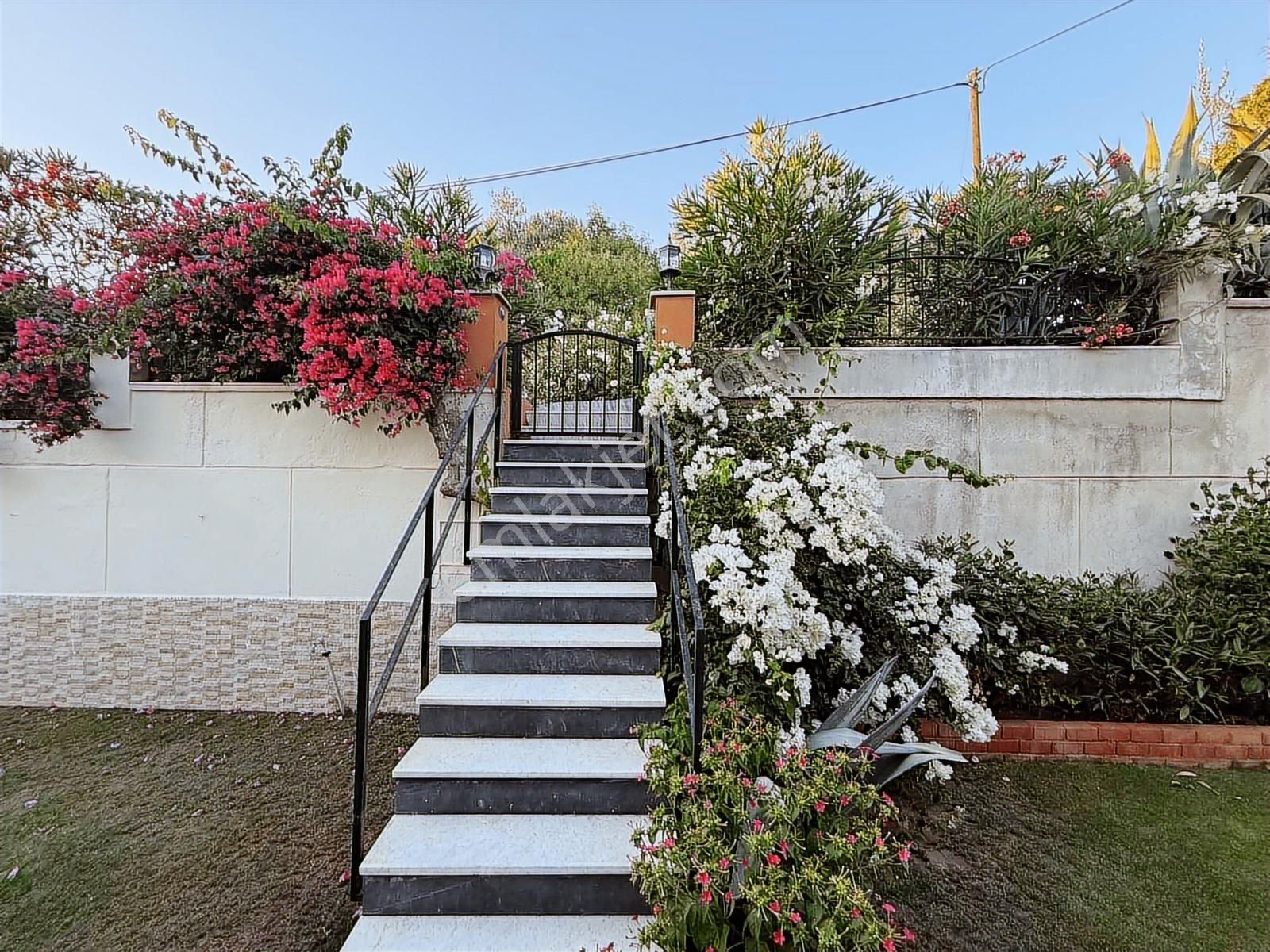 Çeşme Altınyunusta Satılık Havuzlu 3+1 Dubleks Villa - Görsel 9