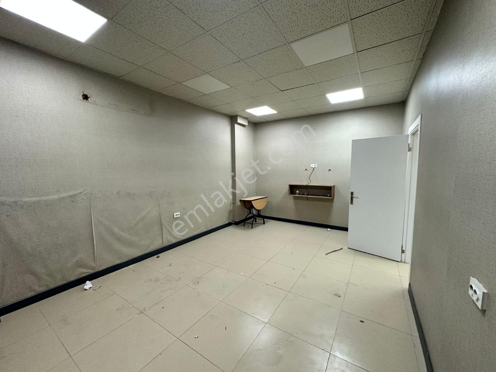 Tepeköy Çarşı İçinde Takasa Açık Dükkan - Görsel 9