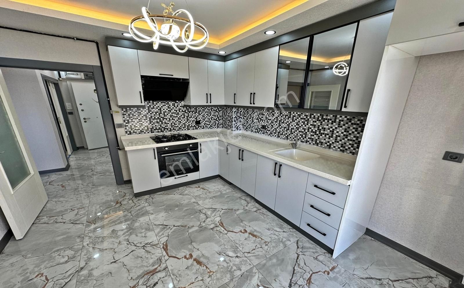 Keçiören Karakaya'da Cadde Yakını Masrafsız Katta 3+1 Daire - Görsel 13