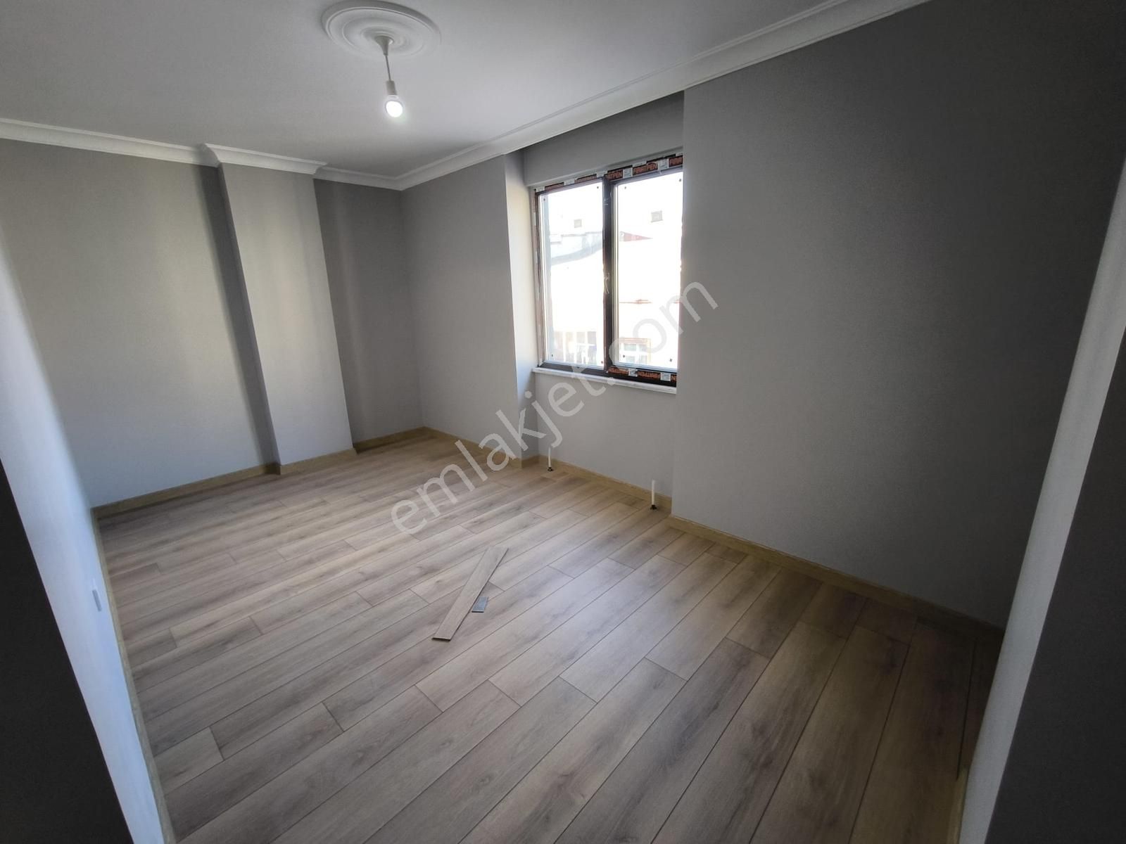 Üç Kardeşler'den İsmetpaşa Mah. Sıfır Cadde Dibi 3+1 120m² Daire - Görsel 5