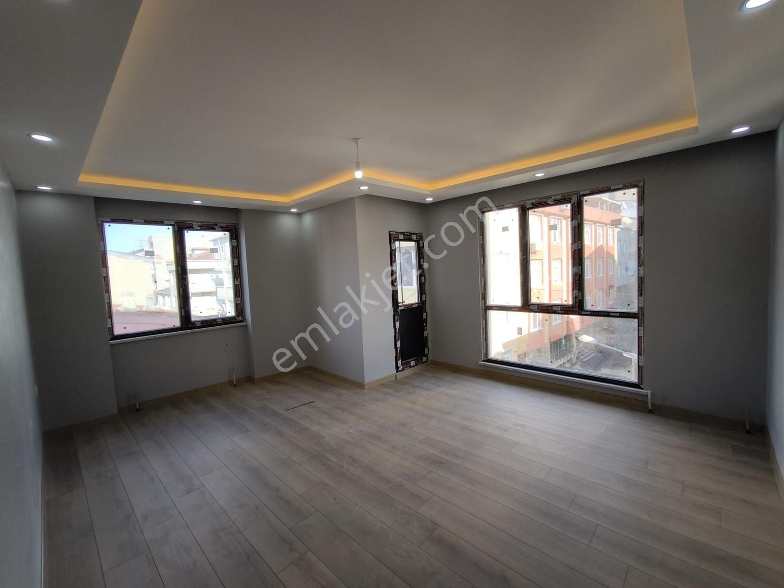 Üç Kardeşler'den İsmetpaşa Mah. Sıfır Cadde Dibi 3+1 120m² Daire - Görsel 10