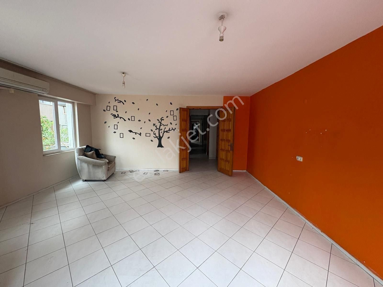 Milas Cumhuriyet Mahallesinde 3+1 Doğalgazlı Kiralık Daire - Görsel 3