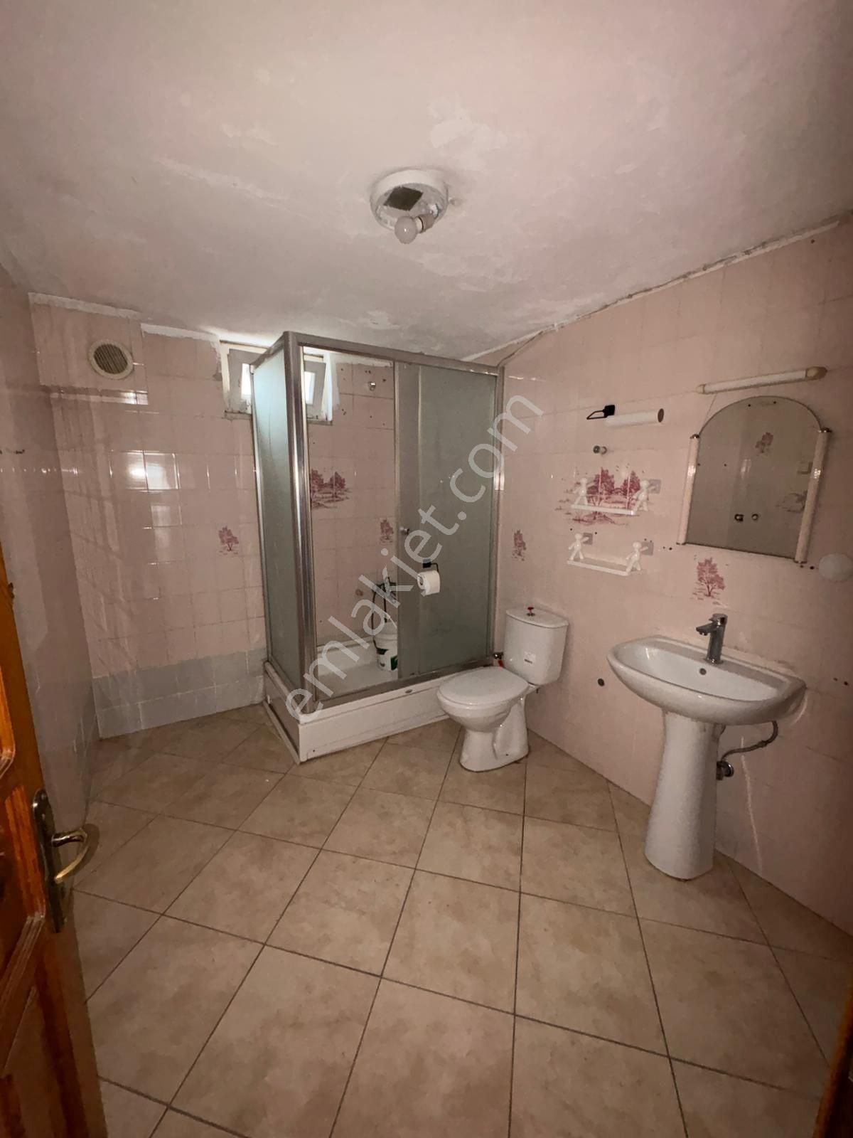 Milas Cumhuriyet Mahallesinde 3+1 Doğalgazlı Kiralık Daire - Görsel 10