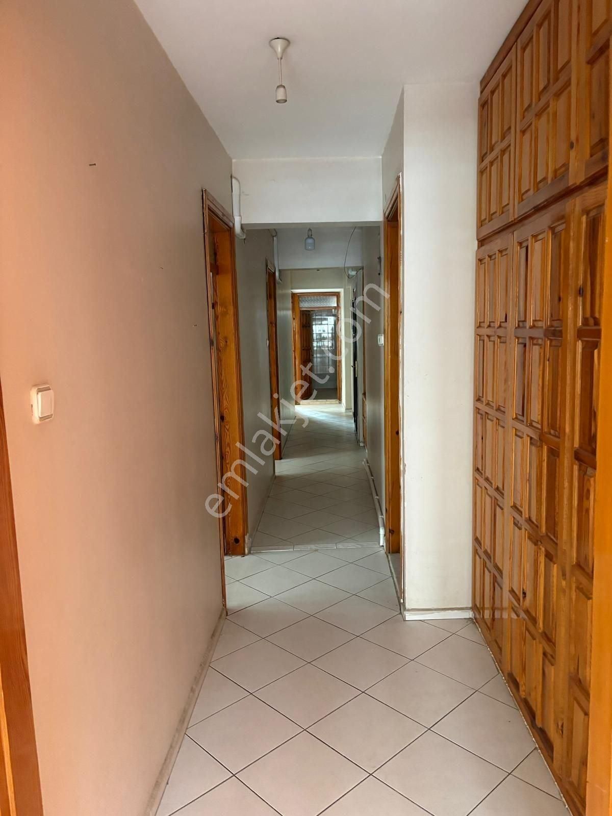 Milas Cumhuriyet Mahallesinde 3+1 Doğalgazlı Kiralık Daire - Görsel 5