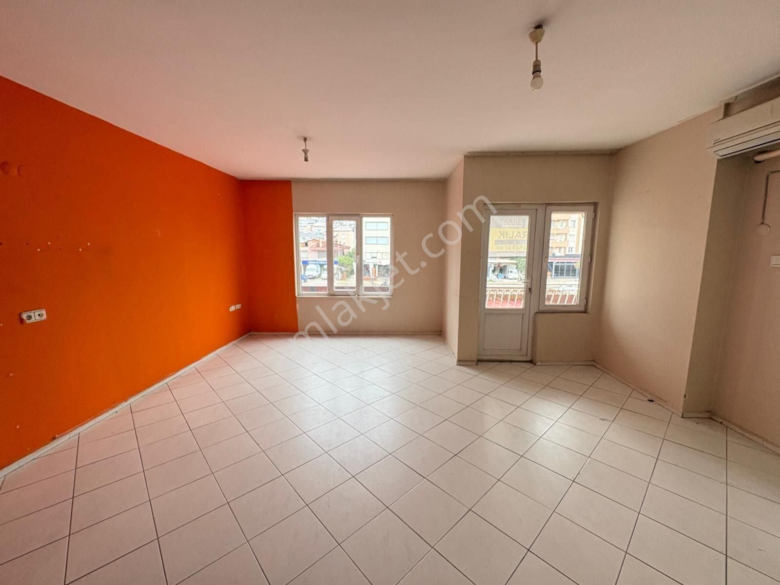 Milas Cumhuriyet Mahallesinde 3+1 Doğalgazlı Kiralık Daire - Görsel 4