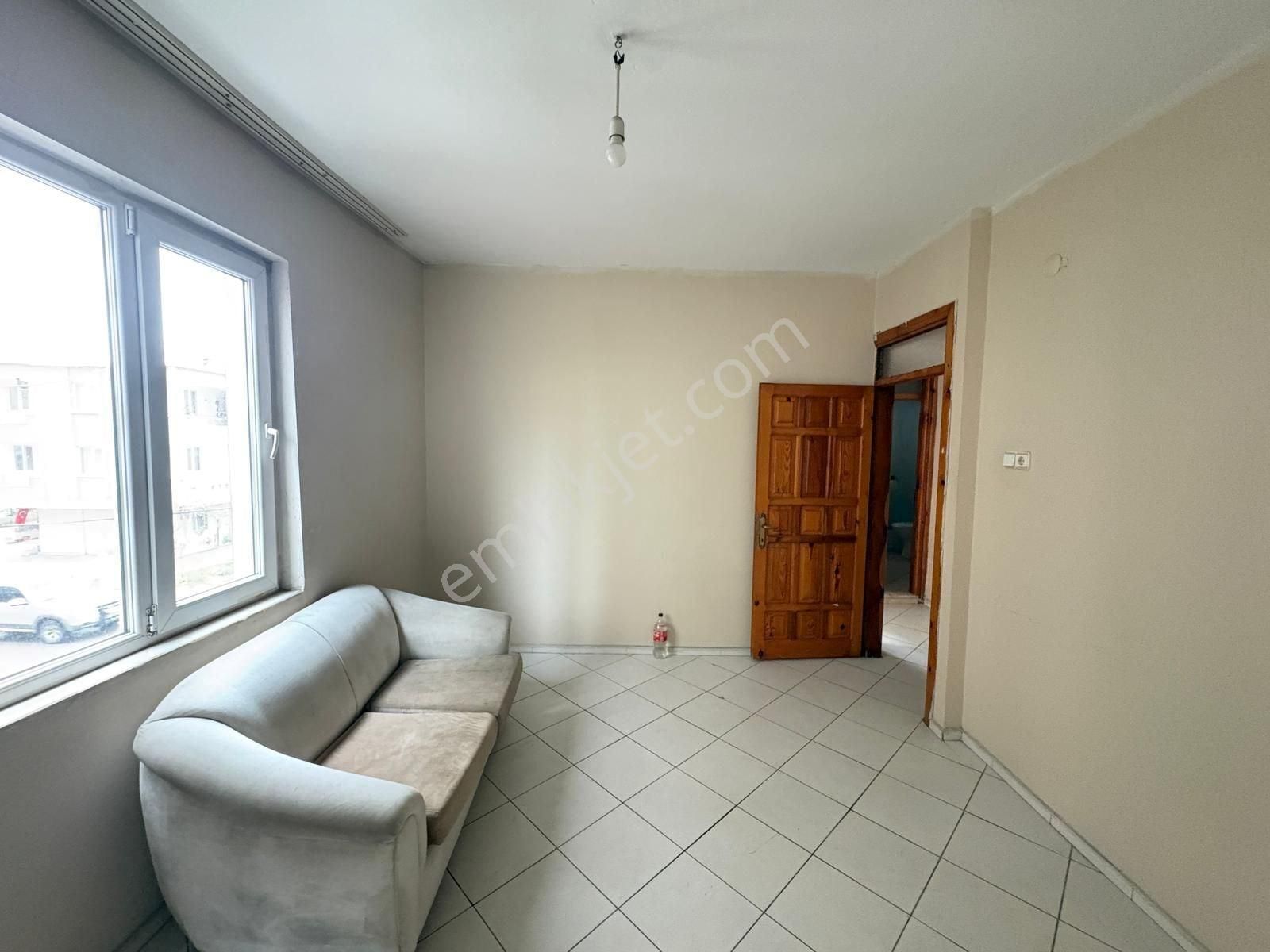 Milas Cumhuriyet Mahallesinde 3+1 Doğalgazlı Kiralık Daire - Görsel 12