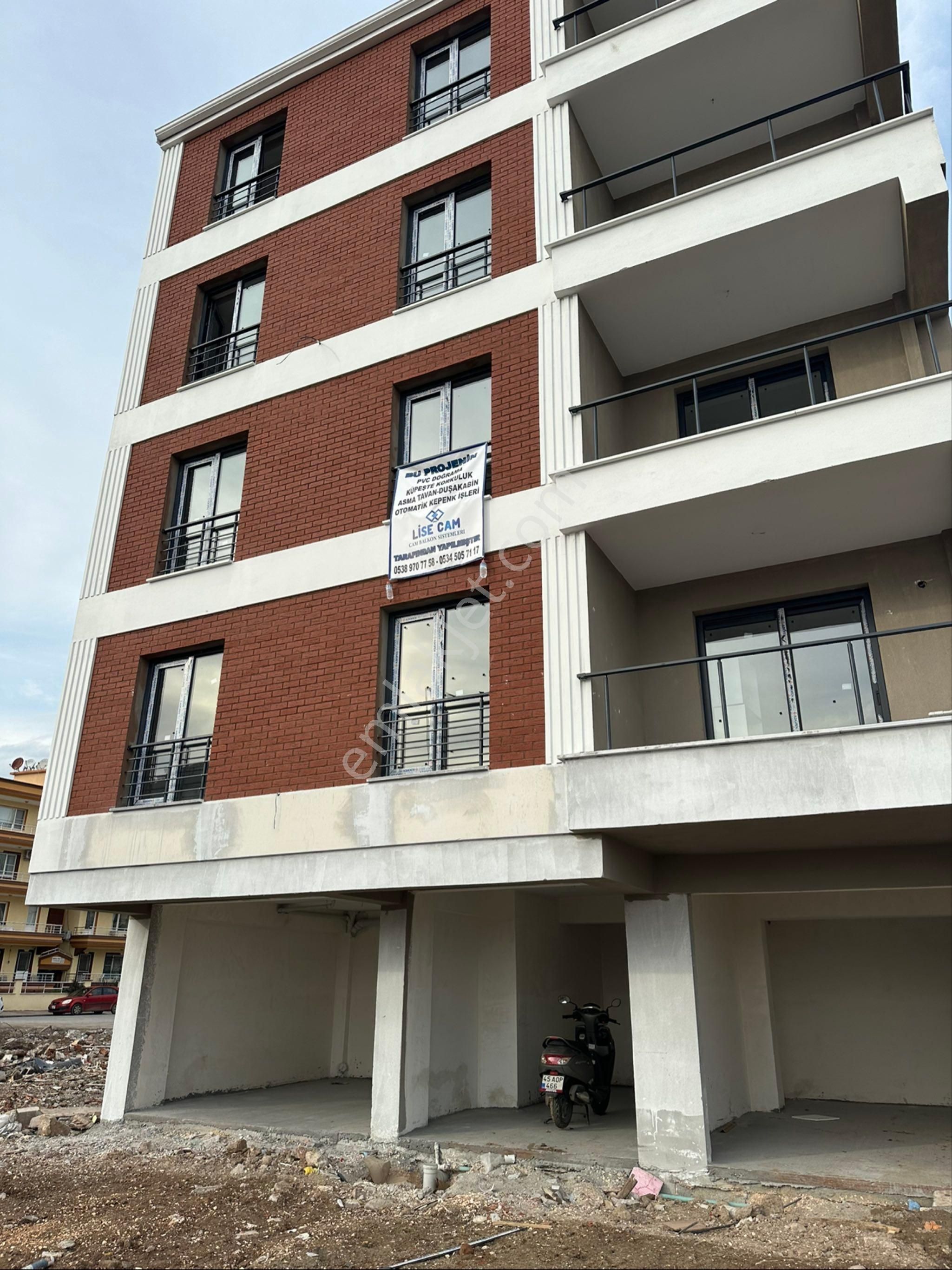 Hürriyet Mahallesinde Satılık Masrafsız 2+1 Daire