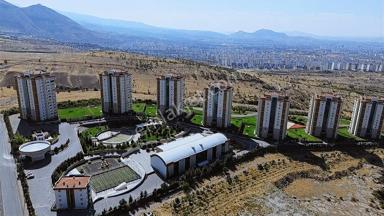 Gülkent Sitesinde Satılık 4+1 Daire - Görsel 32