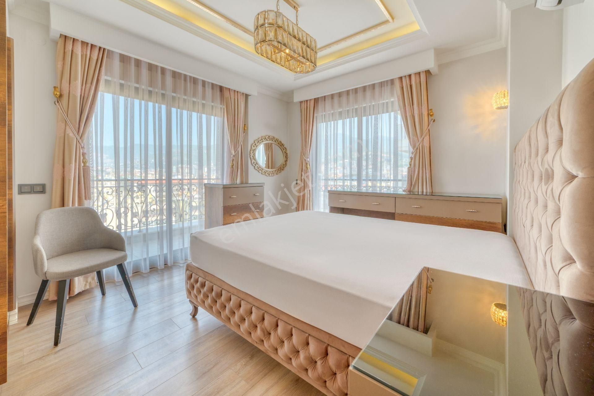 Alanya’da Denize 50m Mesafede 3+1 Lüks Daire – Full Eşyalı, Kale & Deniz Manzaralı - Görsel 31