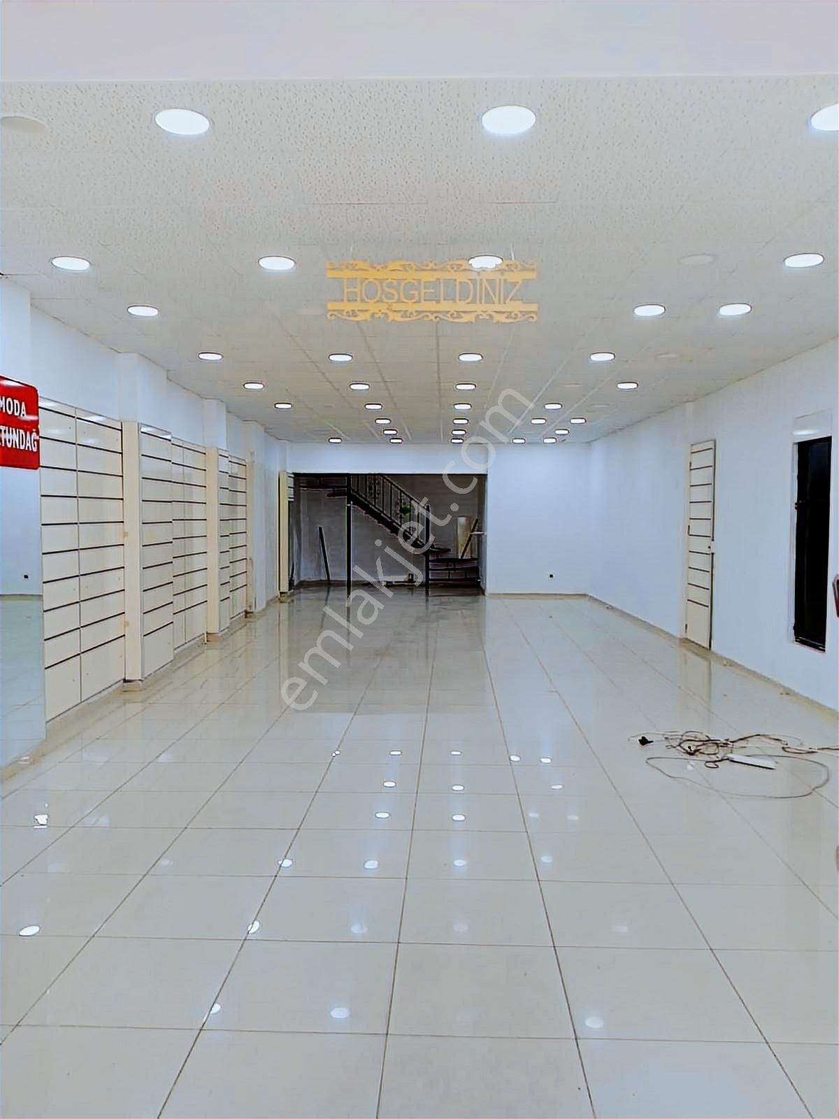 Reşadiye Mahallesin'de Merkezi Konumda!! 2 Katlı Dükkan !!! - Görsel 6