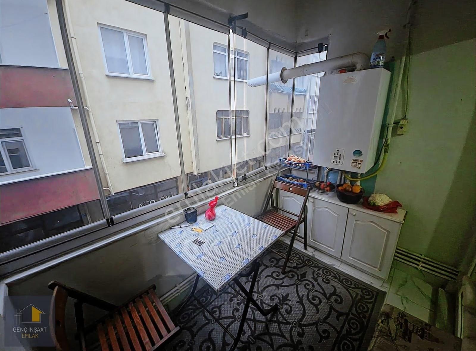 Karasu Belediye Yanında Dükkan Üstünde 3+1 Satılık Daire - Görsel 11