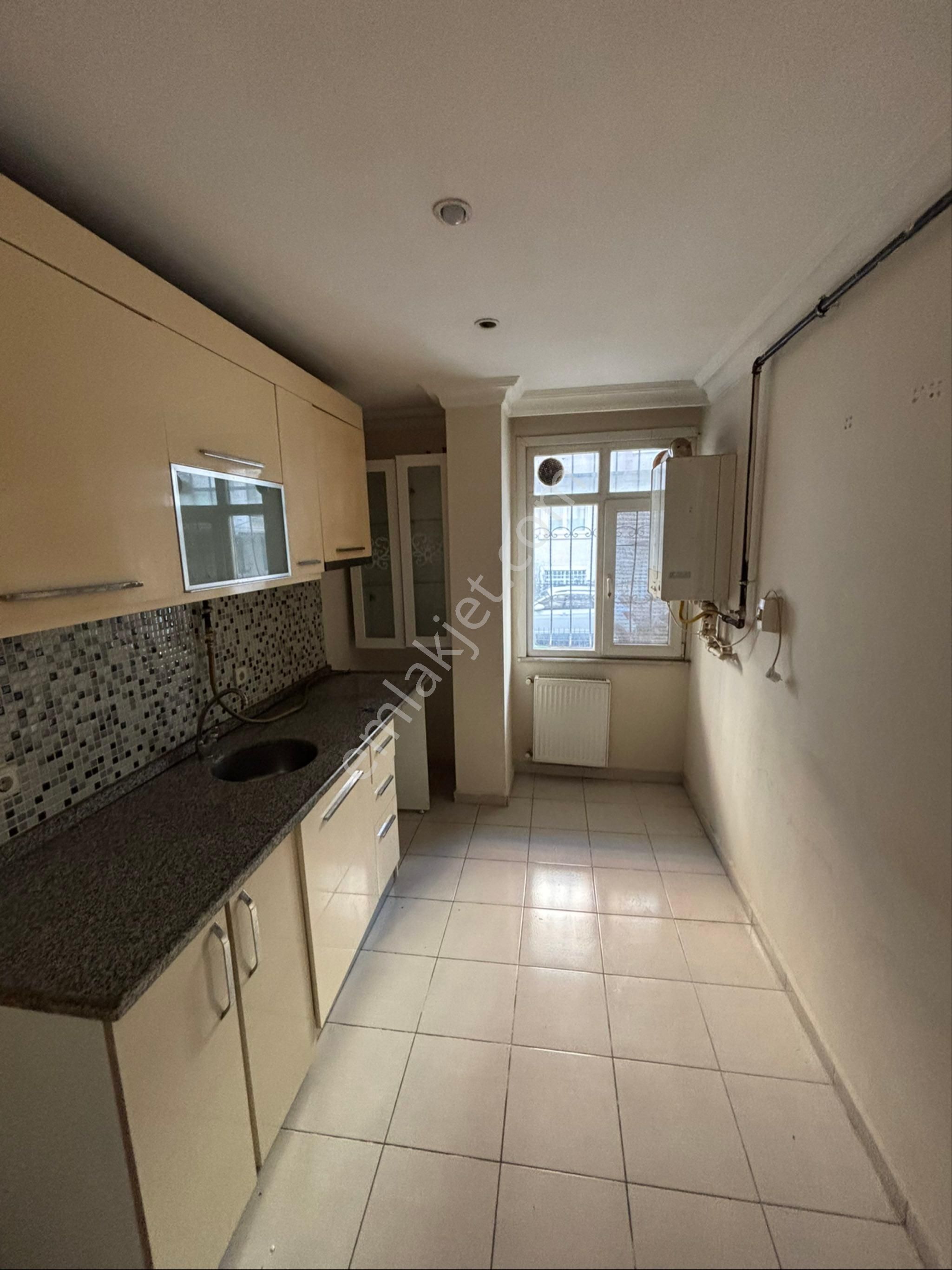 Yeşilkent Mahallesinde 1+1 Kiralık Daire - Görsel 4